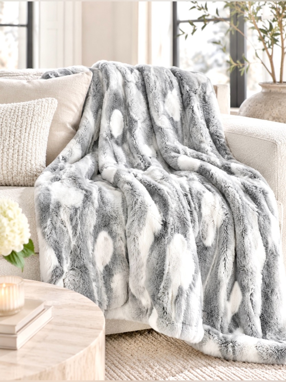LUXURY FUR THROW